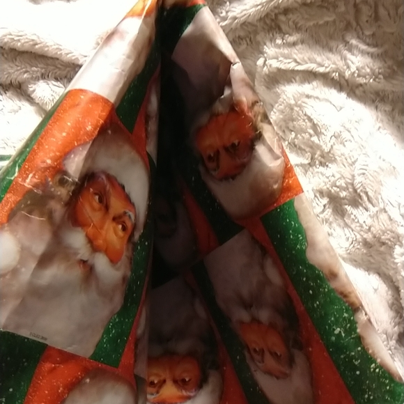 Vintage Christmas Wrapping Paper - Picture 7 of 10